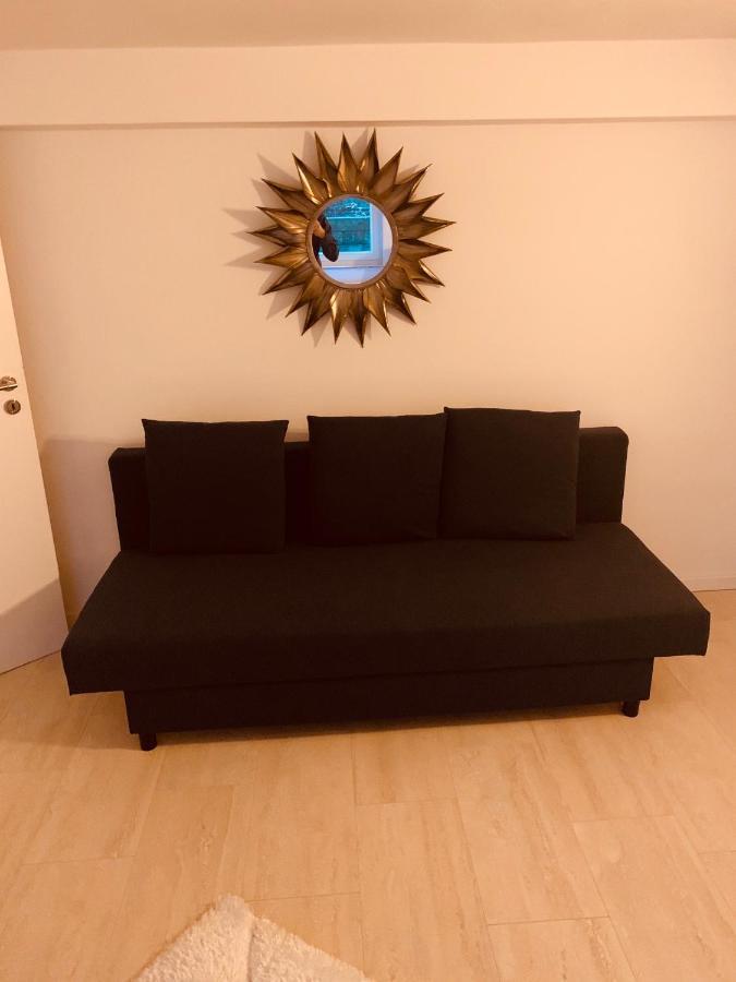 Souterrain Zimmer Mit Separatem Eingang Und Bad Dusseldorf Luaran gambar
