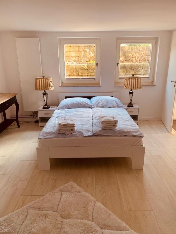 Souterrain Zimmer Mit Separatem Eingang Und Bad Dusseldorf Luaran gambar